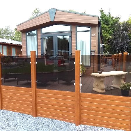 12 Burnside Lodge Auchterarder Esterno foto