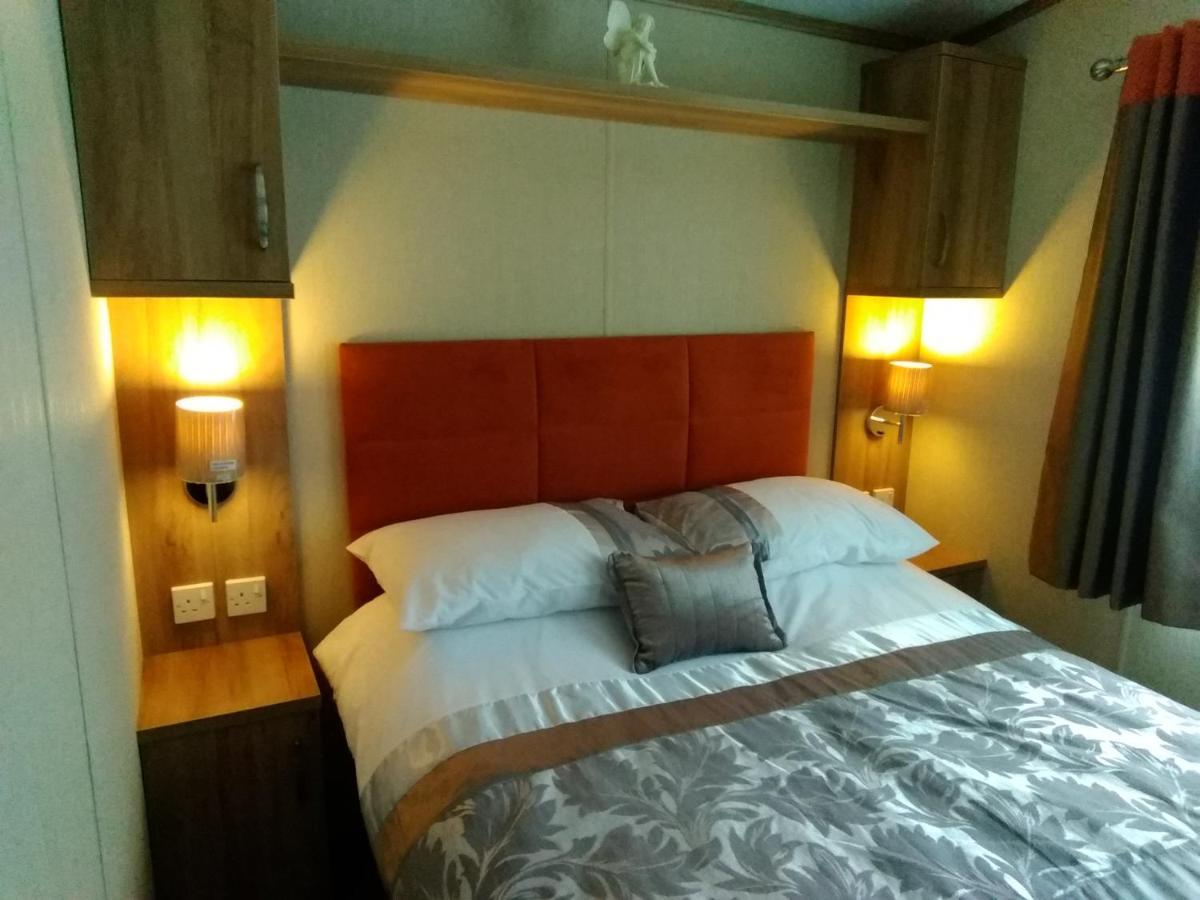 12 Burnside Lodge Auchterarder Esterno foto